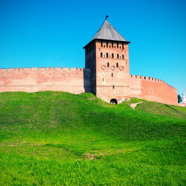 Kremlin Novgorod içinde büyük duvarlar.