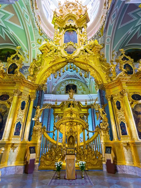 Interior de la Catedral de San Pedro y San Pablo en San Petersburgo — Foto de Stock
