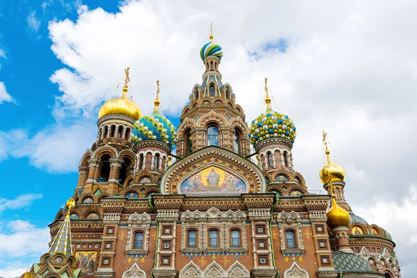 Kyrkan av Frälsaren på utspillt blod, St Petersburg — Stockfoto