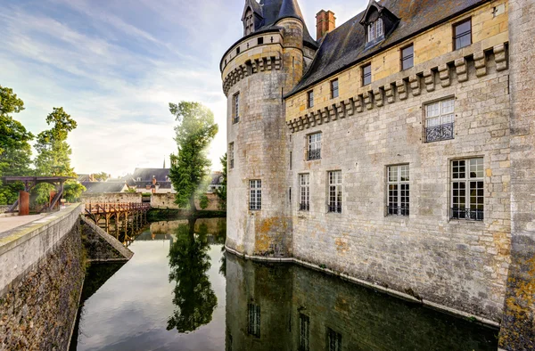 Het kasteel van sully-sur-loire, Frankrijk — Stockfoto