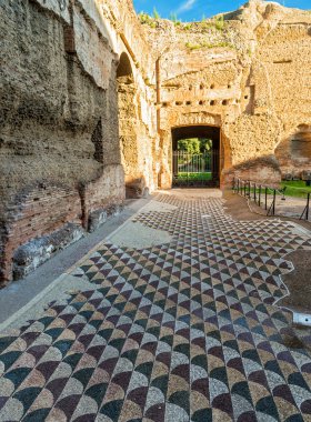 Caracalla, Roma hamamları yerde