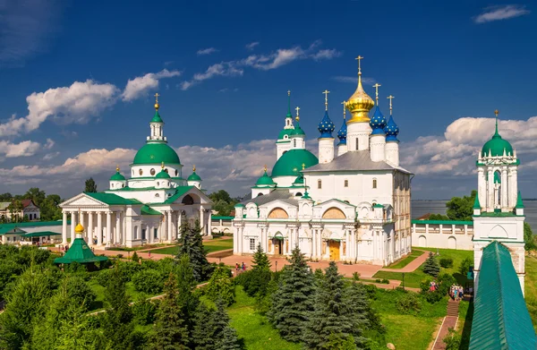 Mosteiro de Spaso-Yakovlevsky em Rostov, Rússia — Fotografia de Stock