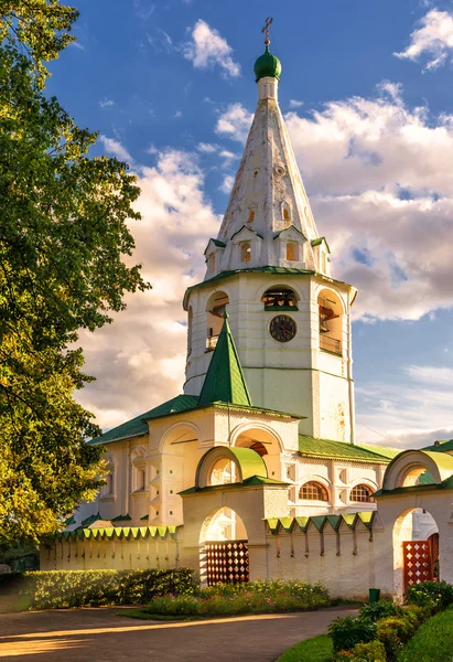 Suzdal Kremlu při západu slunce, Rusko — Stock fotografie