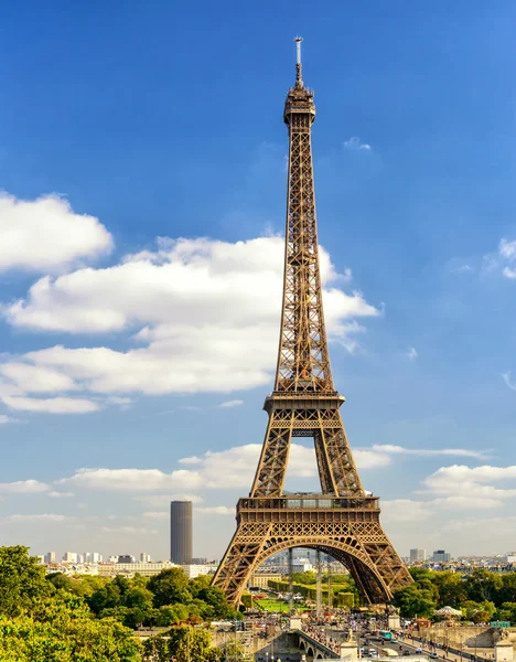 Skyline van Parijs met de toren van eiffel — Stockfoto