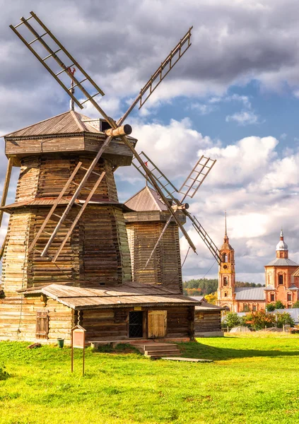 Alte Mühlen in Susdal, Russland — Stockfoto