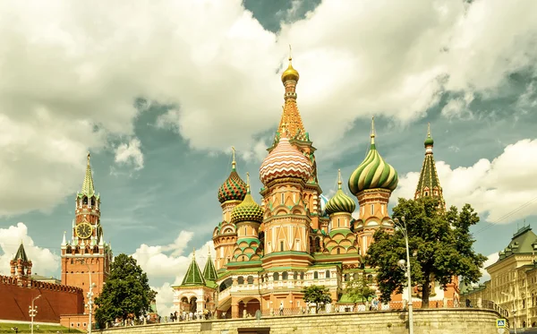 St. Basil Cathedral with Kremlin, Moscow — Stock Photo, Image