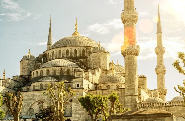 Pohled na Modrou mešitu (Sultanahmet Camii) v Istanbulu — Stock fotografie