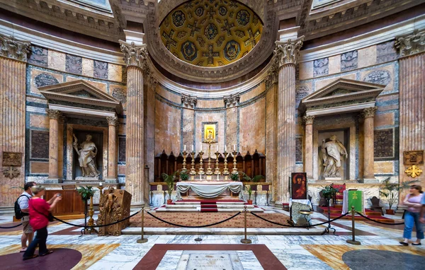 Внутри Пантеона, Рим, Италия — стоковое фото
