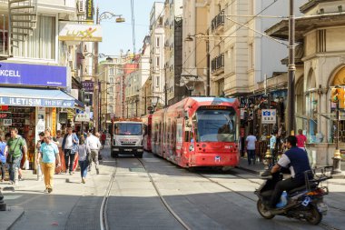 Trafik Istanbul, Tyrkey dar sokaklarında