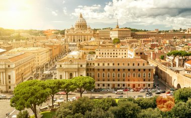 Roma cityscape, uzaktan Aziz Petrus Bazilikası'na.