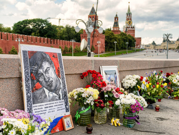 Flowers at the place of murder of Boris Nemtsov, near Moscow Kre