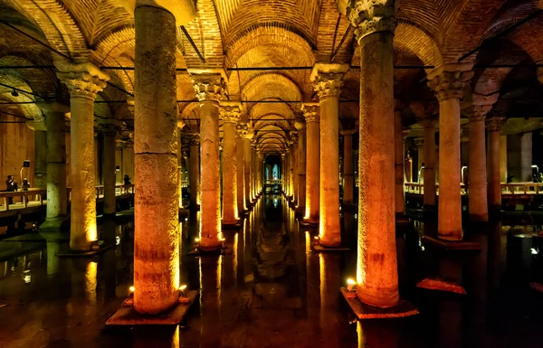 Uvnitř baziliky Cistern v Istanbulu — Stock fotografie