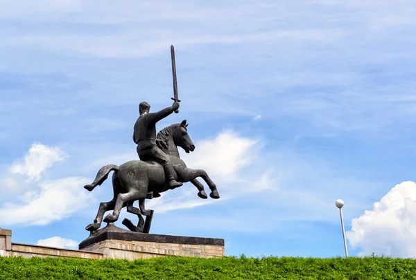 Dettaglio del Monumento alla Vittoria a Novgorod il Grande — Foto Stock