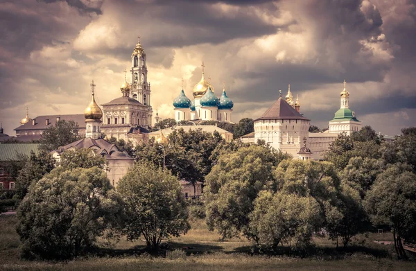 Рининский монастырь (Троицкая лавра преп. Сергия) в Сергиевом Посаде — стоковое фото