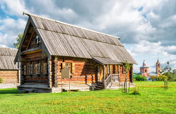 Traditionelles russisches Haus in Susdal — Stockfoto