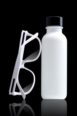 Güneş koruma krem ve gözlük