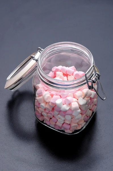 Růžové a bílé mini marshmallows — Stock fotografie