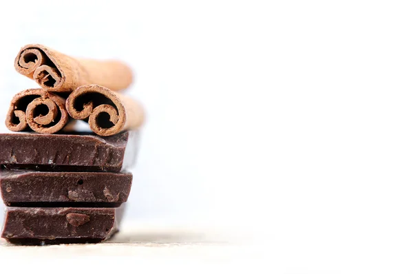 Dark chocolate with cinnamon — Stock Photo, Image