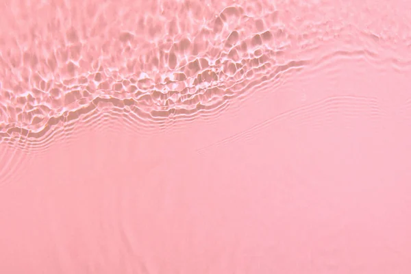 Rosa transparent klart vatten yta konsistens sommar bakgrund — Stockfoto