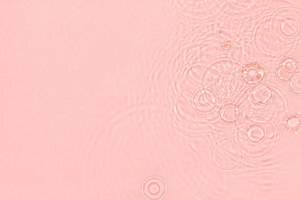 Roze transparant helder water oppervlak textuur zomer achtergrond — Stockfoto