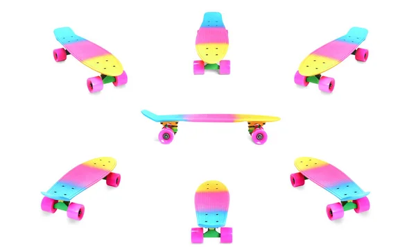 Készlet szivárvány műanyag Penny board gördeszka elszigetelt fehér — Stock Fotó