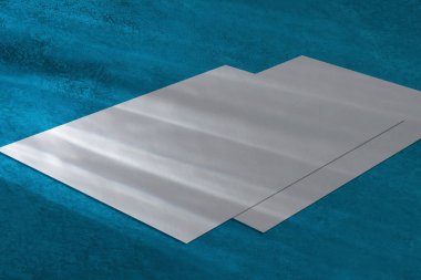 Naneli mavi arkaplanda iki boş yatay dikdörtgen poster modeli