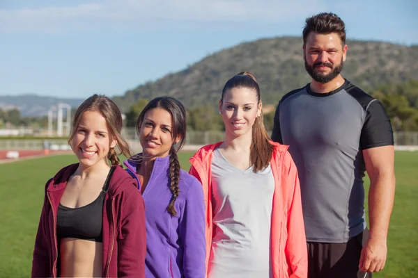 Sport team groep fit gezonde jonge volwassenen — Stockfoto