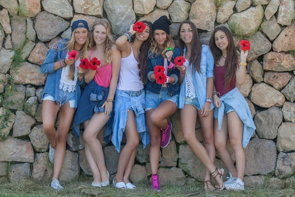 Fashion denim teens happy group — Stock Photo, Image