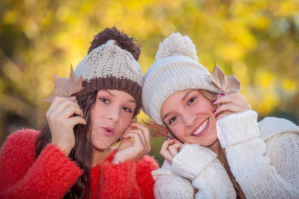 Feliz sonriente blanco dientes niñas —  Fotos de Stock
