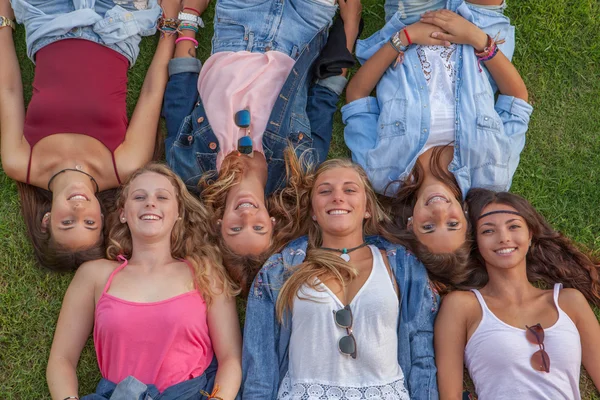 Happy group teens — Stock Photo, Image