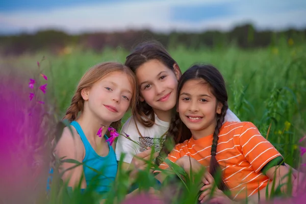 Niños felices saludables — Foto de Stock