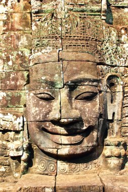 Buda yüz Bayon stili