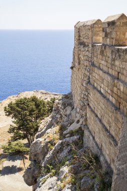  Turist büyük sütunlu Helenistik portico adlı bir grup