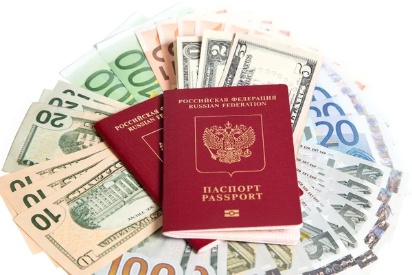 Pasaporte ruso y moneda — Foto de Stock