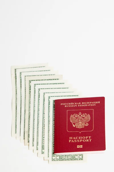 Paszport rosyjski i waluty — Zdjęcie stockowe