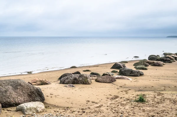 Rocky beach on the Gulf of Finland. Sillamae, Estonia — Stock Photo, Image