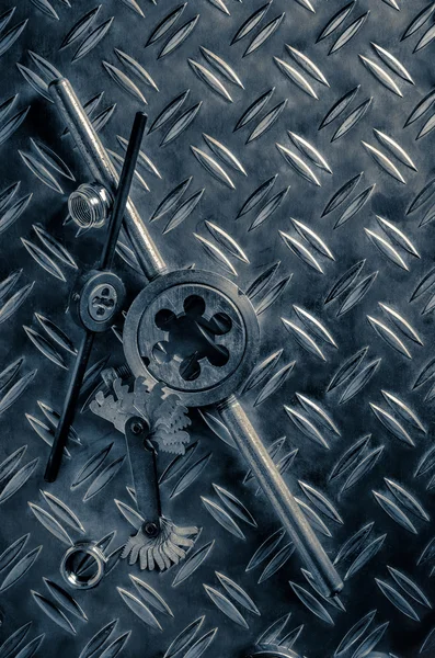  Eski araçları ve peşine düşmek