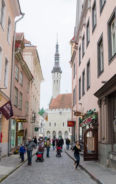 Tallinn, estland - 1. mai: tallinn altstadt am 1. mai 2014. tourist — Stockfoto