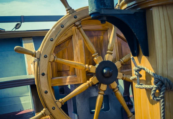 Steering wheel of the ship. A workplace of the captain. Cross pr — Stock Photo, Image