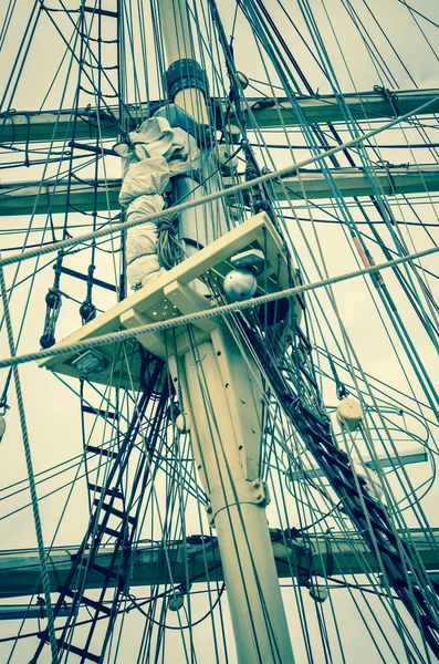 桅杆和帆船的安装、调音 — 图库照片