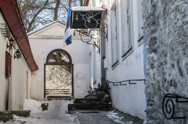 Tallinn, kış görünümü eski sokak