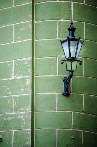 Beautiful lantern on a wall of the house in Tallinn — Stock Photo, Image