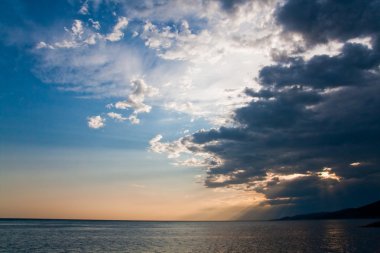 Denizde gün batımı