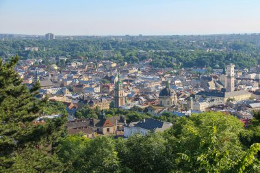 Lviv şehir panoraması. Eski şehir merkezi parçası. Ukra