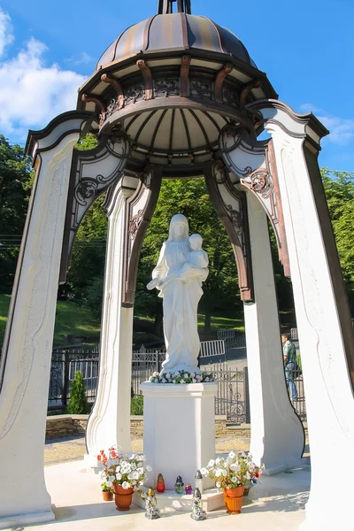 Our Lady statue in the territory of Main Department Ministry of — Stock Photo, Image