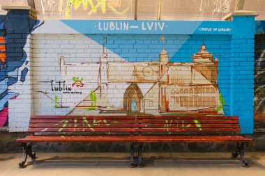 Sokak sanatı panel tramvay durağı Ru--dan Polonez ya graffiti sanatçıları tarafından