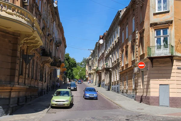 Stare budynki, w historycznym centrum Lwów, Ukraina — Zdjęcie stockowe