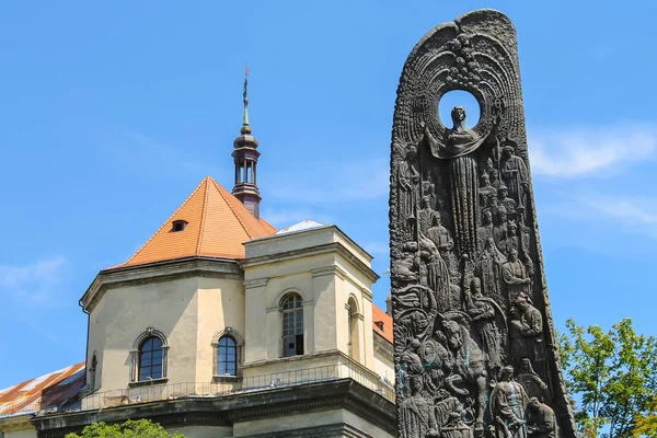 Sevcsenko emlékmű a történelmi városközpont. Lviv, Ukrajna — Stock Fotó