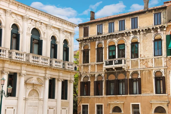 Schilderachtige Italiaanse house in Venetië, Italië — Stockfoto