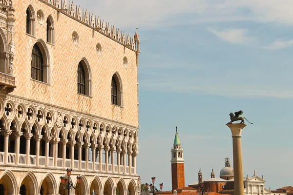 Blick auf den Dogenpalast am San Marco Platz, Venedig, Italien — Stockfoto